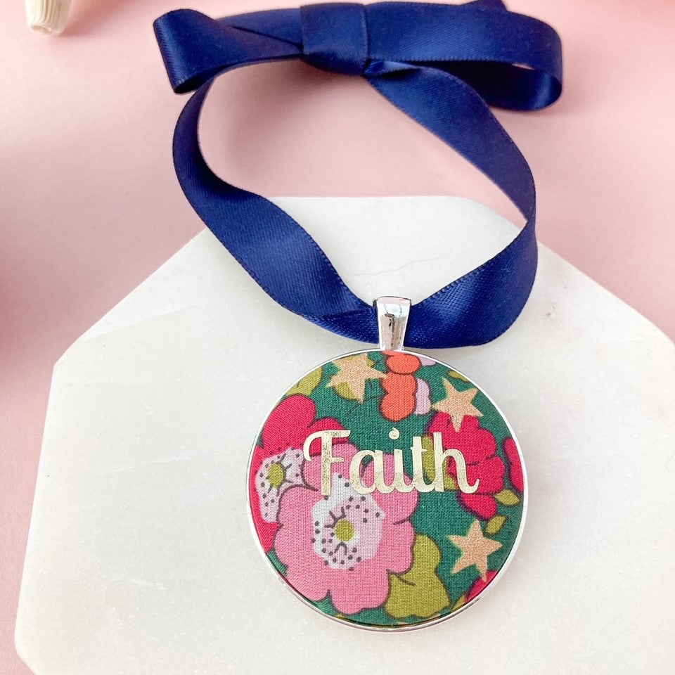 Faith Christmas Keepsake - Green with Gold Stars