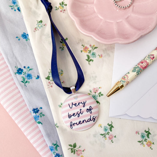 Very best of friends keepsake on striped pink fabric