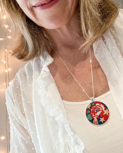 Christmas Necklace - Green Floral with Gold Stars