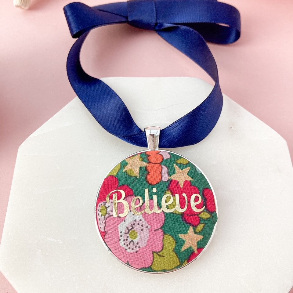 Believe Christmas Keepsake - Green with Gold Stars